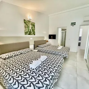 villa-12.tenerifehoteles.net/